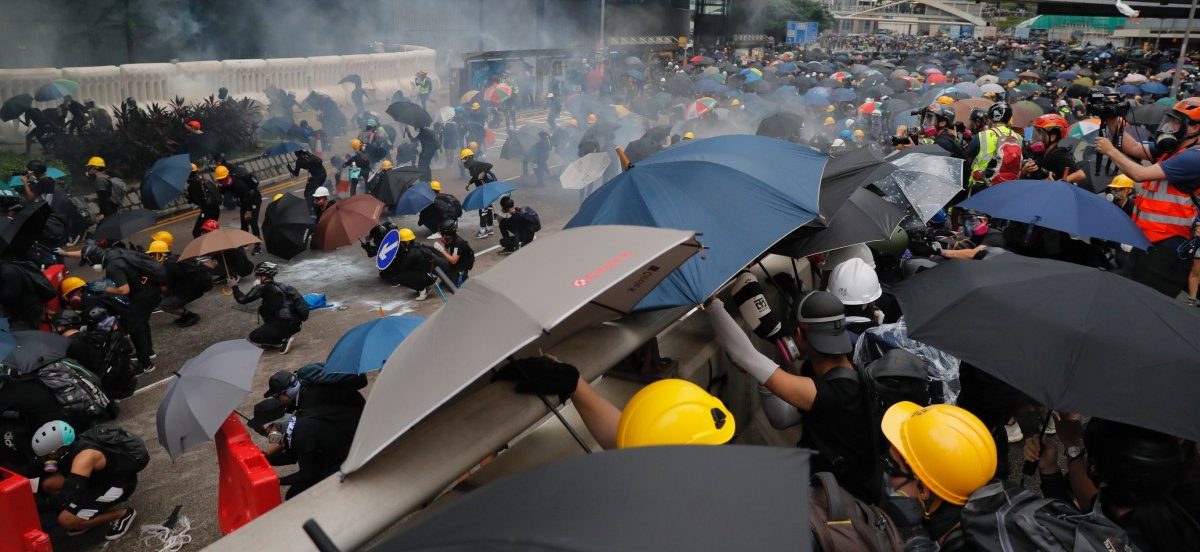 Erneut Zusammenstöße zwischen Polizei und Demonstranten in Hongkong
