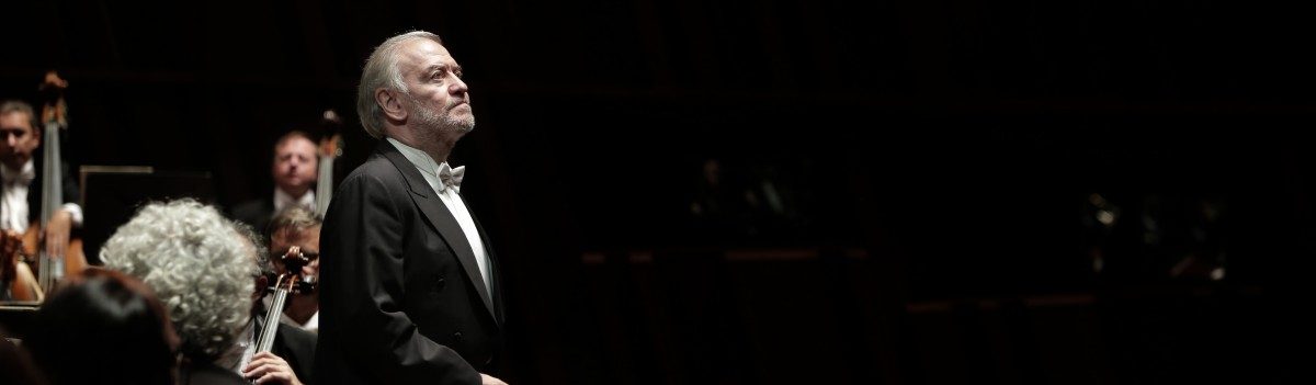 Holpriger Start in die neue Spielzeit der Philharmonie: Waleri Gergijew und das Mariinsky-Orchester wirken farblos und uninspiriert