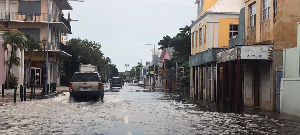Hurrikan „Dorian“ zieht Richtung USA, während Opferzahl auf Bahamas steigt