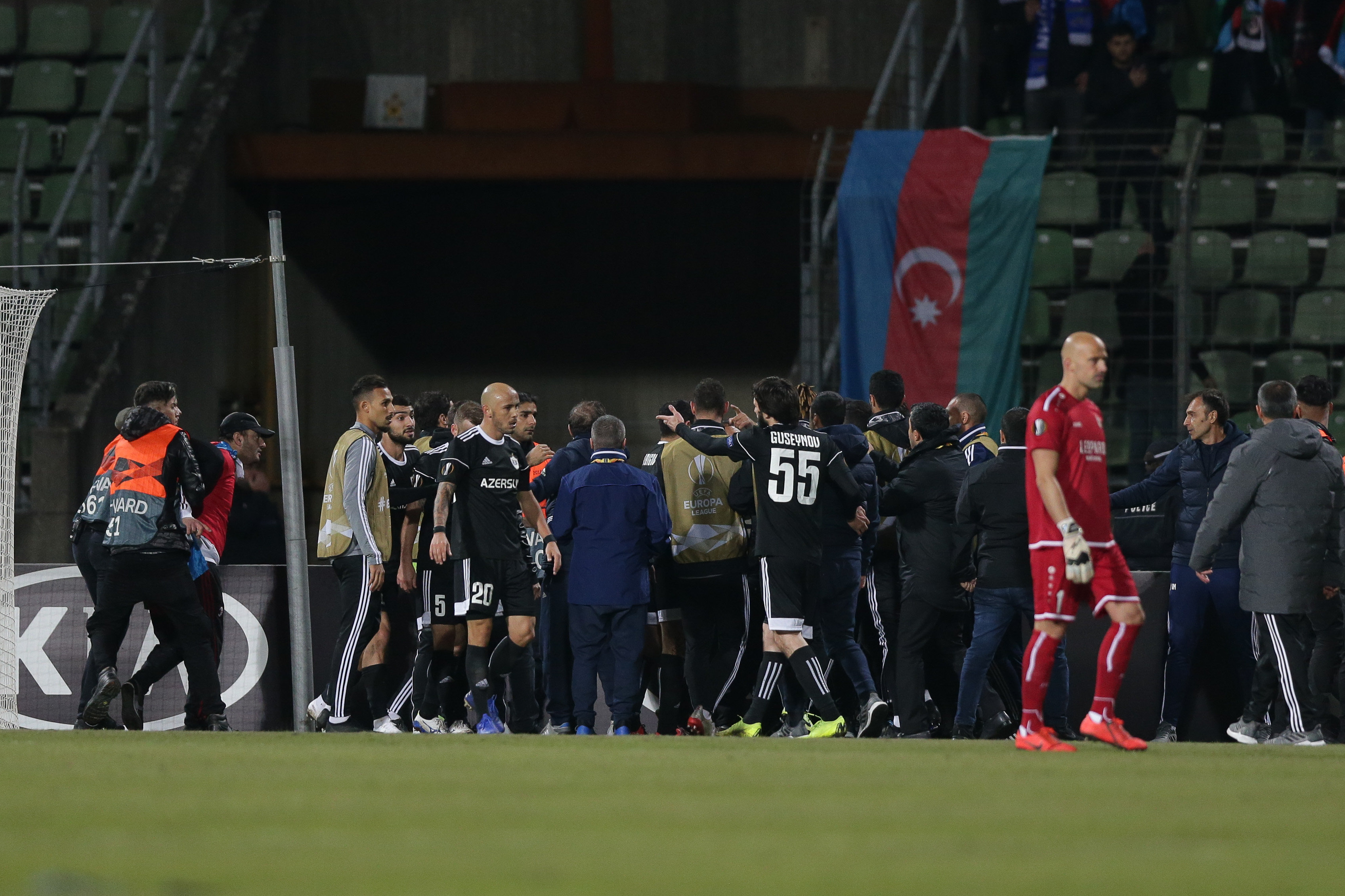 Europa League: F91 verliert gegen Qarabag, doch Drohnenvorfall überschattet die Partie