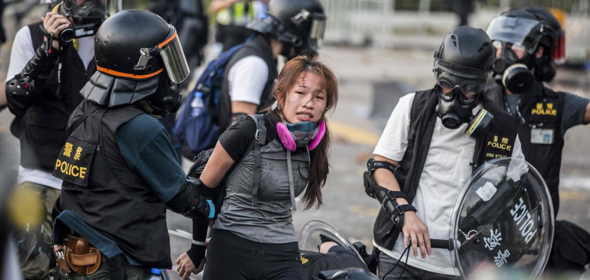 Schwere Zusammenstöße in Hongkong überschatten Nationalfeiertag