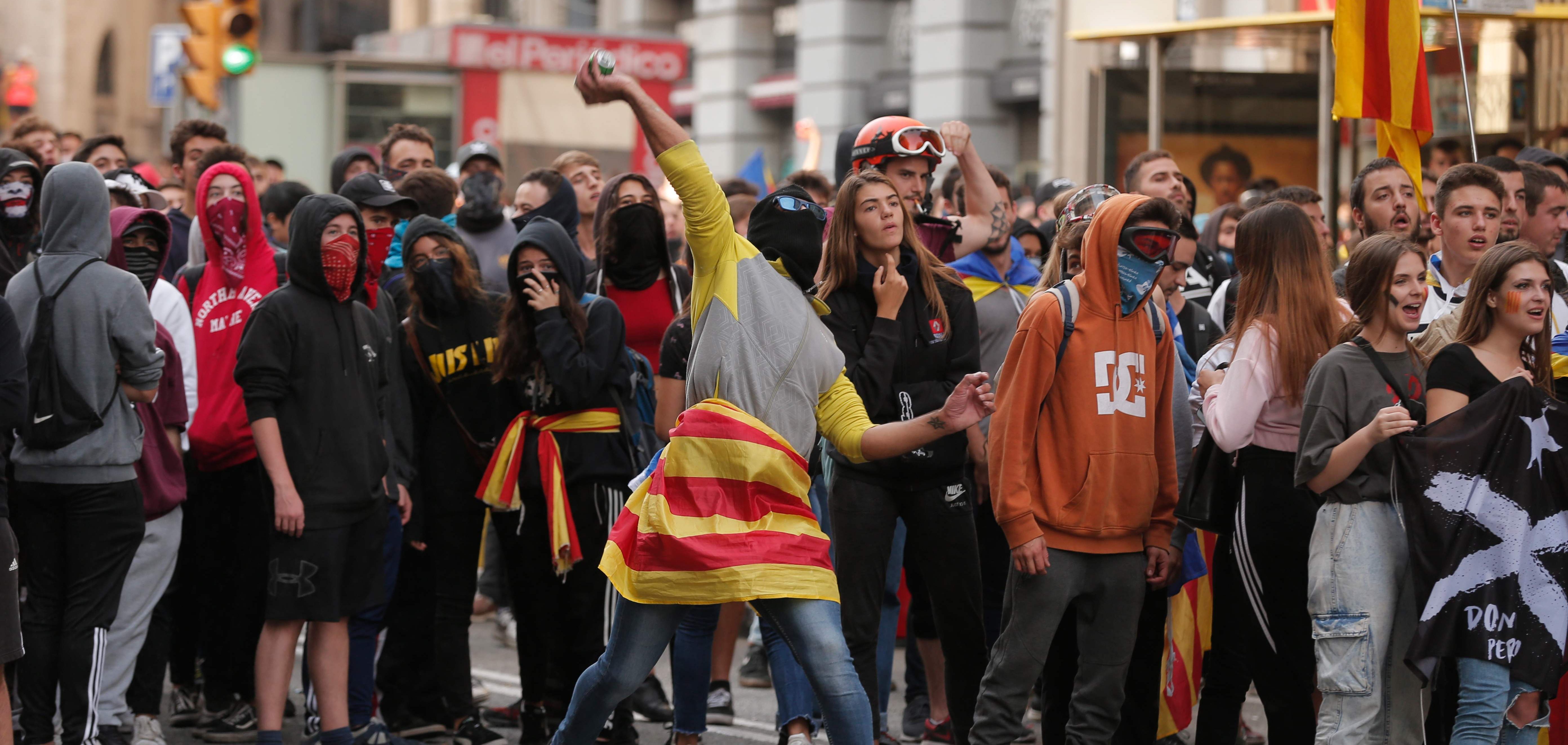 „Furie und Feuer“: Kataloniens Separatisten auf den Barrikaden