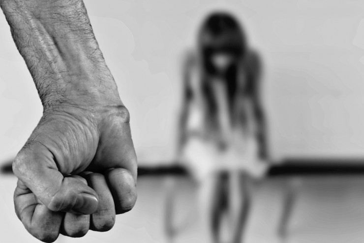 Mann wird wegen Vergewaltigung der Stieftochter zu sieben Jahren Haft verurteilt