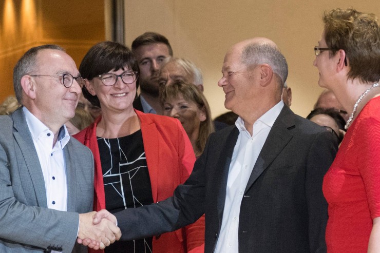 SPD-Entscheid: Stichwahl mit Scholz/Geywitz und Walter-Borjans/Esken