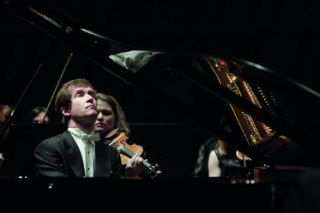 Alain spannt den Bogen: Italienische Oper im Grand Théâtre, russischer Klanggenuss in der Philharmonie