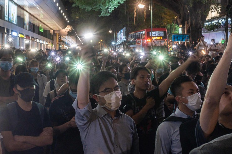 Mehr als 200 Festnahmen nach neuen Ausschreitungen in Hongkong