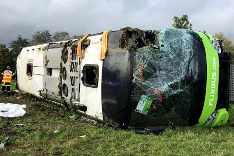 Dutzende Verletzte bei Flixbus-Unfall in Frankreich