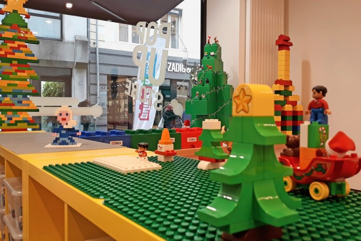 Legospiele und japanische Vintage-Kleidung / Erste Pop-up Stores in der Hauptstadt eröffnet