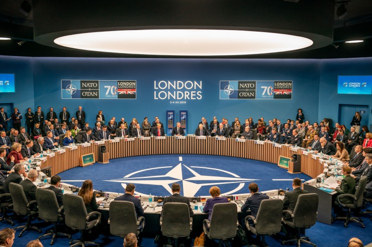 Parlament / Der kleine Hirntod: Asselborn und Bausch finden Kritik an der NATO „berechtigt“