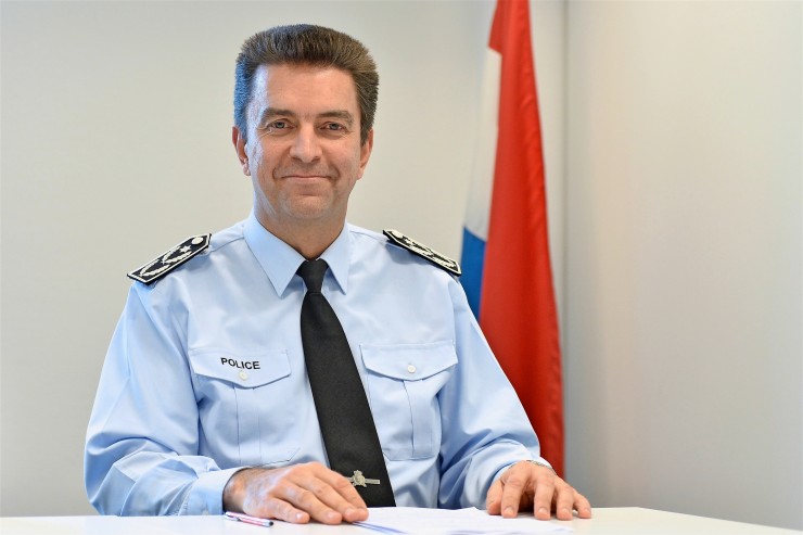 Polizei im Wandel der Zeit / Gewerkschaftskritik und Personalmangel beschäftigen Polizeigeneraldirektor Philippe Schrantz