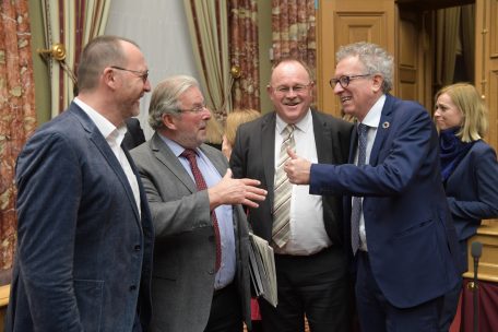 Haushaltsgesetz 2020 angenommen / Von zukunftsorientiert bis ideenlos