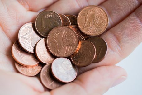 Der Abschied vom Kupfergeld / Belgien wagt das Experiment und schafft 1- und 2-Cent-Stücke als Wechselgeld ab