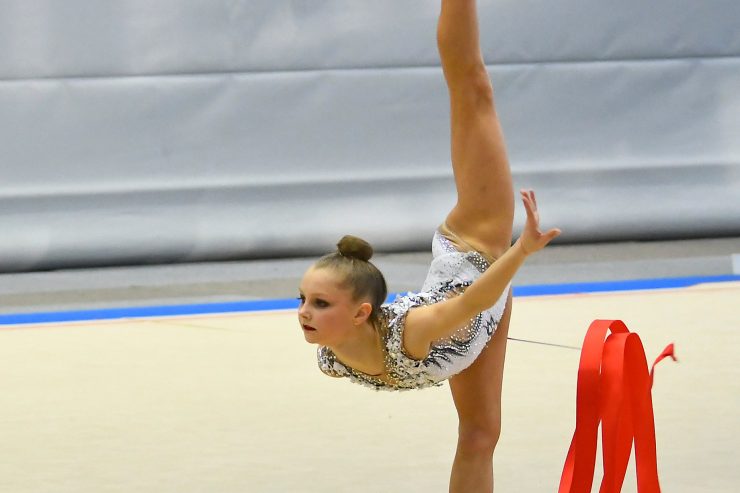 Rhythmische Sportgymnastik / Sophie Turpel: Die Nachwuchshoffnung qualifiziert sich souverän für die Junioren-EM