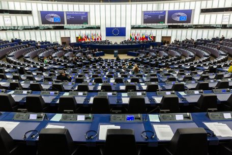 Klimawandel / EU-Politiker pendeln nicht mehr mit: Shuttles zwischen Brüssel und Straßburg meist leer