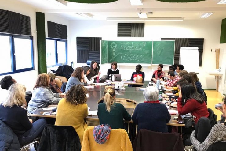 Frauenstreik / Für eine gerechte Aufgabenteilung zwischen Mann und Frau 