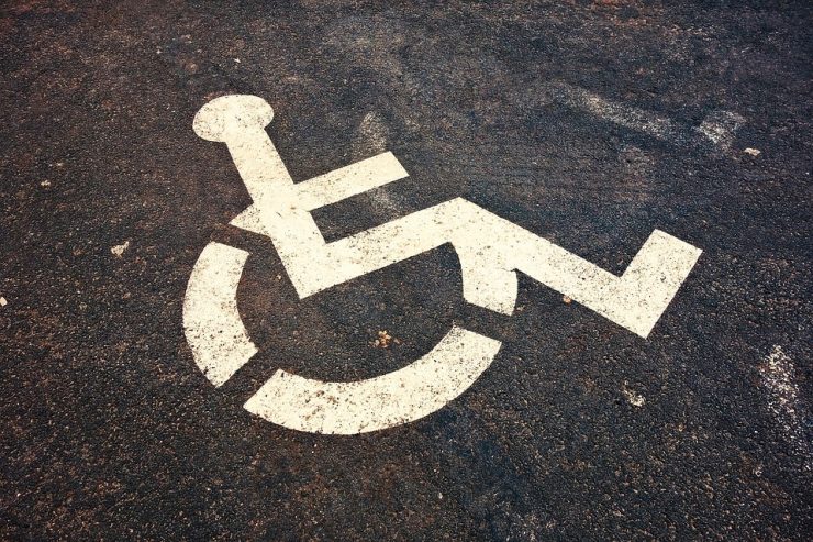 Mobilität / Rollstuhlfahrerin darf nicht in den Bus nach Luxemburg