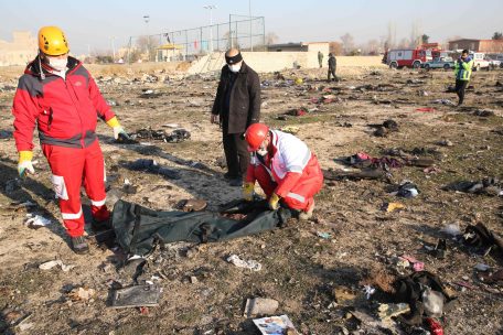 Luftverkehr / Ukrainisches Passagierflugzeug nahe Teheran abgestürzt