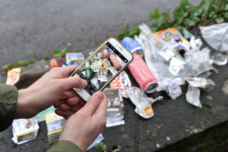 Mit seinen Instagram-Posts will der junge Vater Aufmerksamkeit darauf lenken, wie viele Ressourcen verschwendet werden