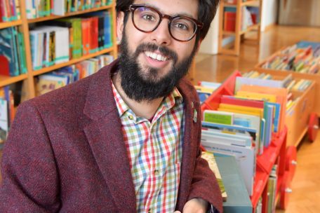 Erzieher Jan Guth ist ein waschechter Escher und hat in der Bibliothek seinen Traumjob gefunden. Sein Lieblingsbuch: „Annihilation“ von Jeff VanderMeer