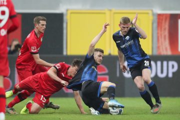 Fußball / Virton streikt, Barreiro hofft und Jans plaudert 