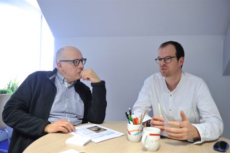 Marc Schoentgen (l.), Direktor des Zentrums für politische Bildung, und Romain Schroeder, Koordinator des Schülerprojekts zur „Journée de la mémoire de l’holocauste“, im Tageblatt-Gespräch