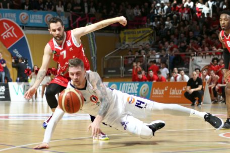 Alex Rodenbourg (in Weiß) und Esch verspielten eine 14-Punkte-Führung