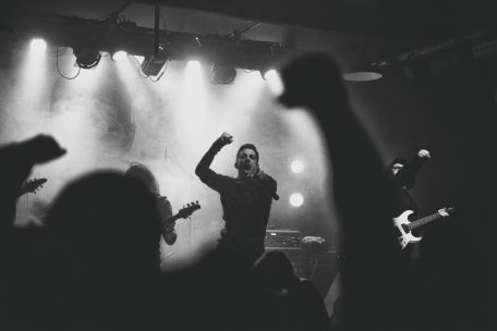 Miles to Perdition / Zwischen Dystopie und falscher Stimulation