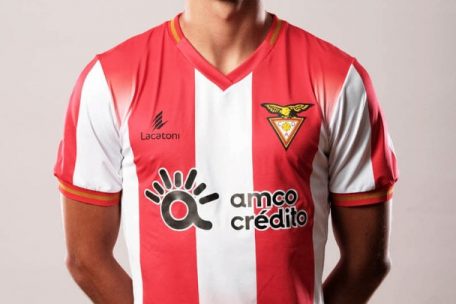 Seit Sommer 2019 gehört Eric Veiga CD Aves an – erst seit Februar 2020 ist er spielberechtigt