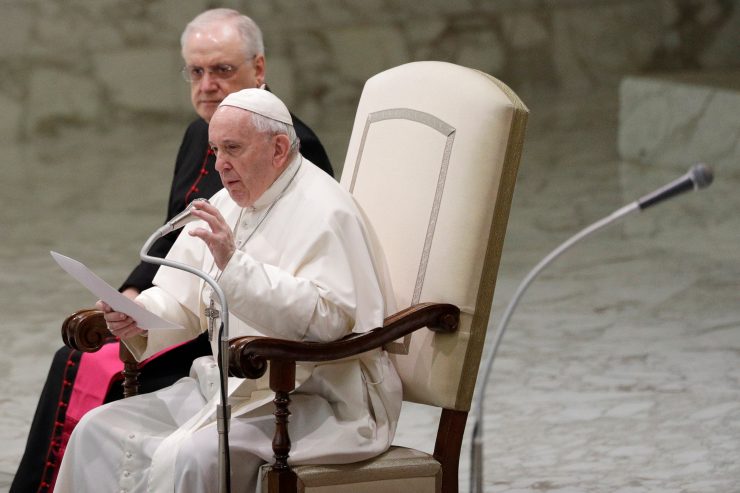 Vatikan / Papst will das Zölibat nicht lockern