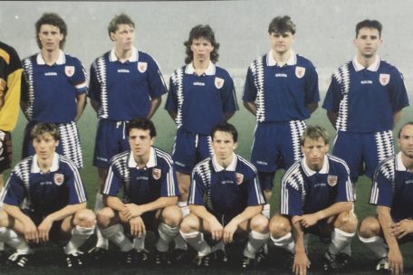 Foto v.l.n.r., stehend: Koch, Wolf, Hellers, Saibene, Birsens, Vanek; kniend: Langers, Cardoni, Groff, Weis, Deville