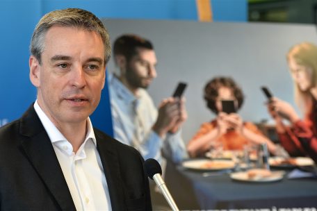 Kinder und Bildschirme / „Wir sehen darin ganz klar die Verantwortung der Eltern“