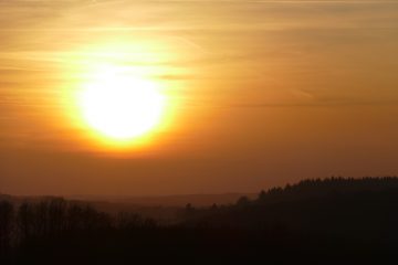 Astronomie / Sternenleben auf einen Blick: Das Hertzsprung-Russell-Diagramm