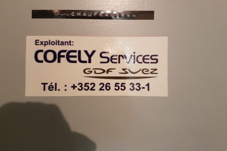 Unter einer an den Heizungsraum angebrachten Notnummer war an den Wochenenden niemand zu erreichen: Auch multinational tätige Energieverteiler genießen gerne ihre Freizeit 