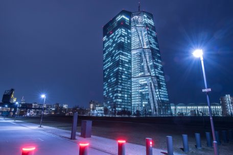 Corona / Notenbanken stemmen sich mit Notfallmaßnahmen gegen Virus-Krise