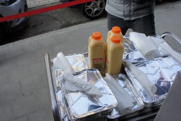 Corona-Krise / Die „Stëmm“ verteilt Essen im Freien