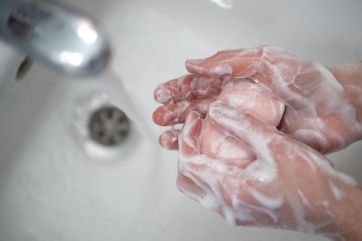Corona / Händewaschen kann Leben retten