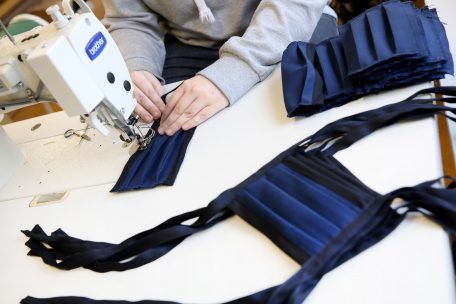 Corona-Krise / Für Schutzmaterial sollen in Luxemburg Nähmaschinen und 3D-Drucker heiß laufen