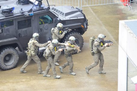 2017 war der Krisenzustand für den Fall einer terroristischen Attacke ausgeweitet worden. Im Januar 2019  übte die Luxemburger Armee auf Belval bereits den Ernstfall.
