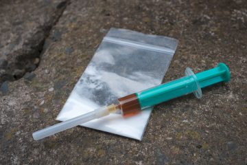 Polizei / Männer spritzen sich in Luxemburg Drogen – und kriegen Ärger wegen Corona