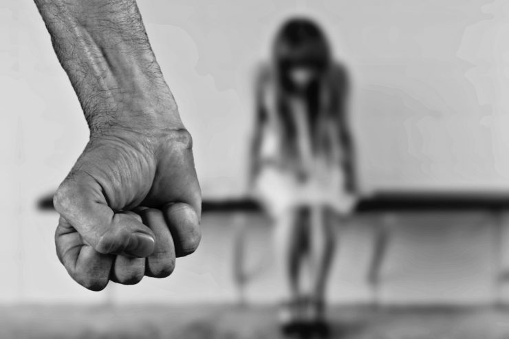 Häusliche Gewalt / Eingesperrt mit dem Peiniger: Wenn Quarantäne zum Risikofaktor wird