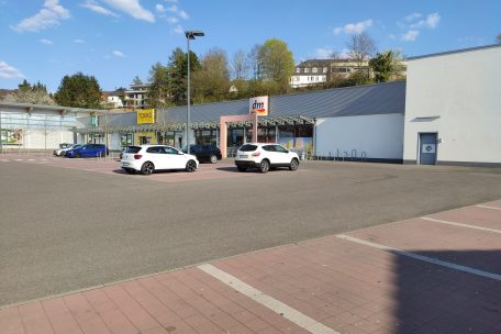 Coronavirus / Bei den dm-Filialen in Perl (D) ist es ruhig