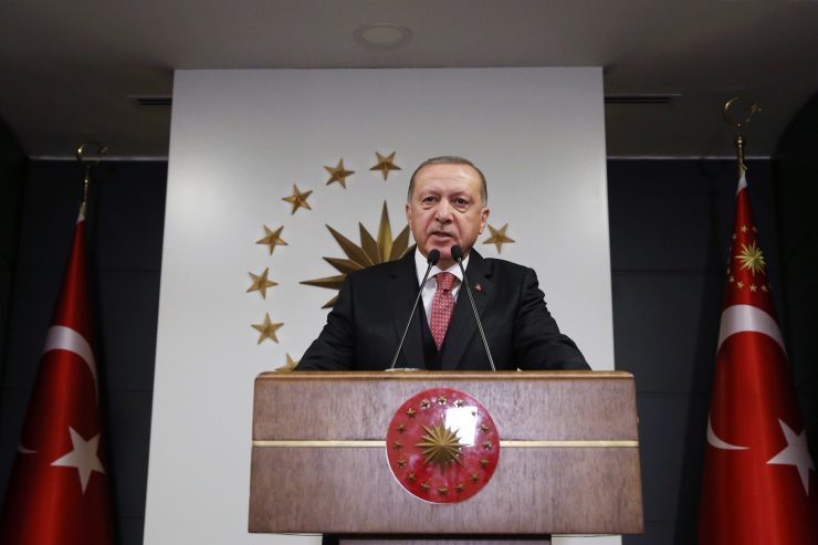Corona-Krise / Erdogan lehnt Rücktrittsgesuch seines Innenministers ab