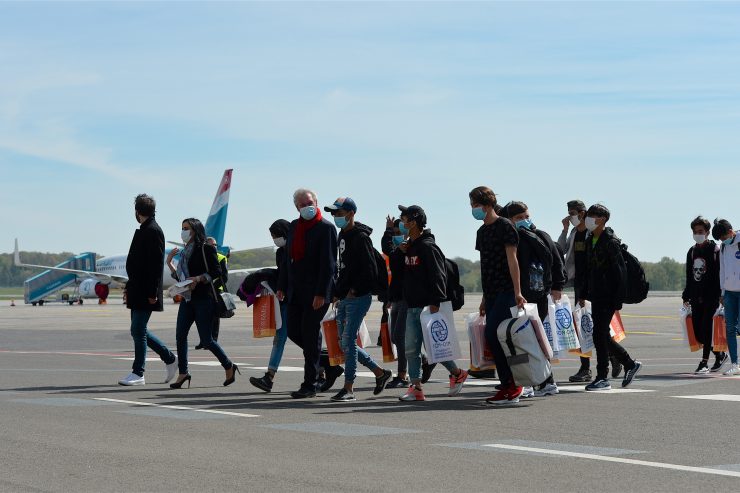 Flüchtlingshilfe / Zwölf Minderjährige aus Lagern der griechischen Inseln in Luxemburg angekommen