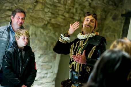 La visite théâtrale „Mansfeld on tour“ au MNHA avait déjà attiré un public plus vaste en 2019