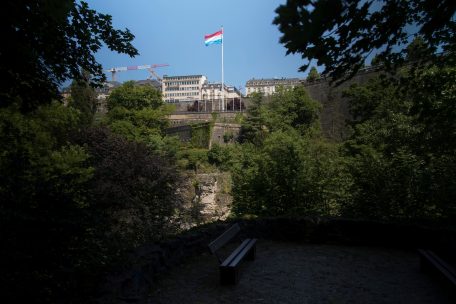 Luxemburg / Bilanzsumme der Banken springt im März  über die Marke von 900 Milliarden Euro
