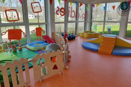 „Crèches“ in der Corona-Krise / Reaktionen des Betreuungspersonals auf die neuen Exit-Richtlinien