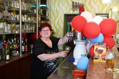 Vicky Wagner vermisst ihre Stammkunden in der Brasserie Montpellier seit zehn Wochen