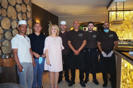 Trotz nur wenig Betrieb am ersten Wochenende nach der Wiedereröffnung ist das Team von „Chez Toni“ mehr als motiviert