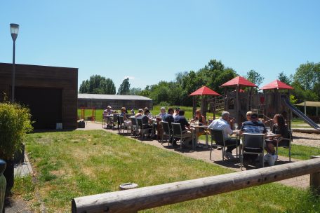 Dem „Mess Café“ wurde von der Gemeinde Reckingen der umliegende Rasen zur Verfügung gestellt