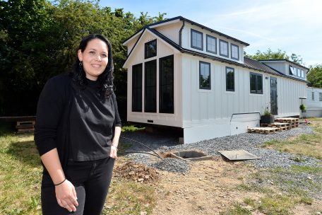 Minimalistisches Leben / Tammy Schuh lädt zum Besuch in ihrem Tiny House ein